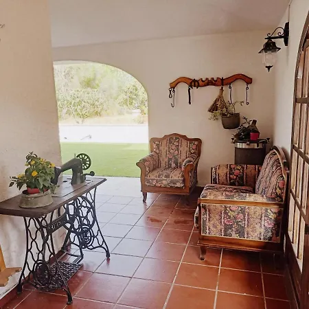 Elvira Guest house *