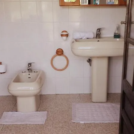 Elvira Guest house *