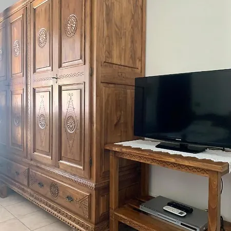 Elvira Guest house *